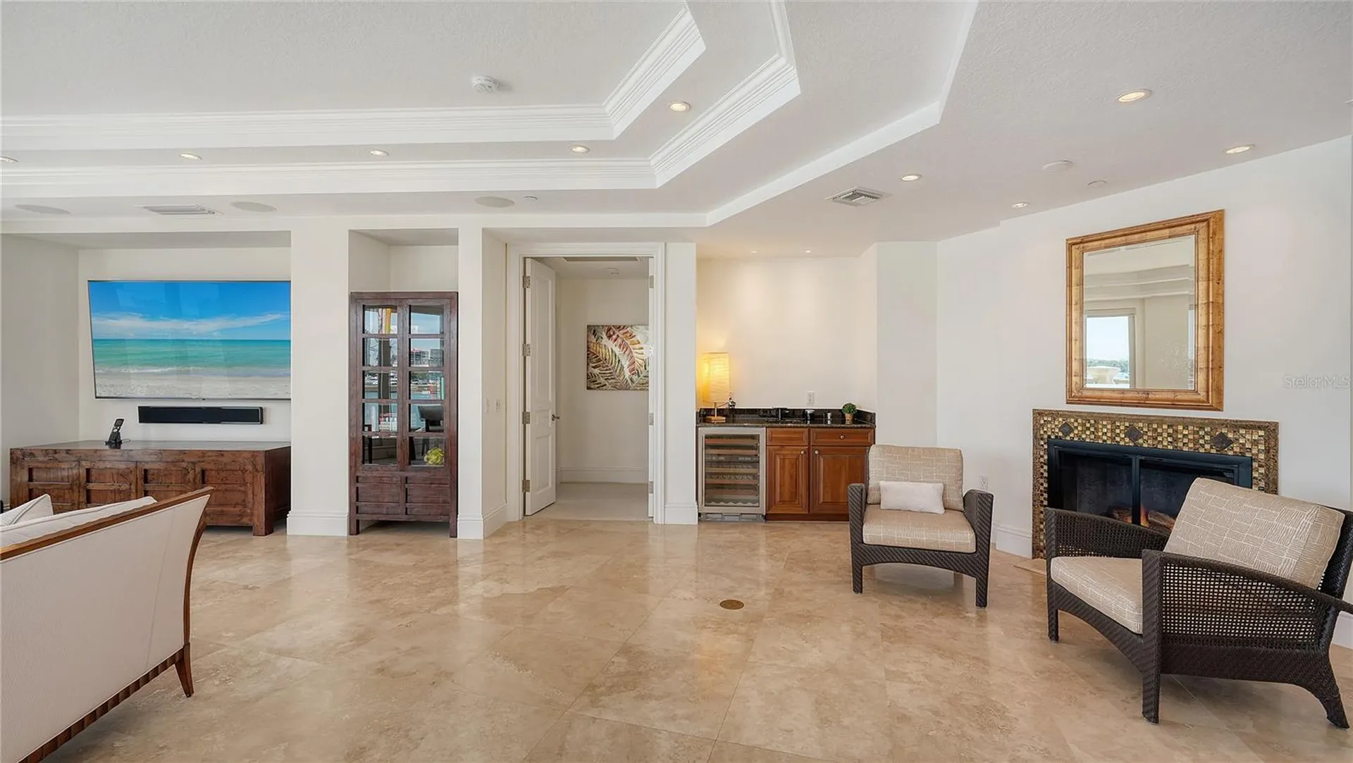 464 Golden Gate Point Sarasota FL 34236