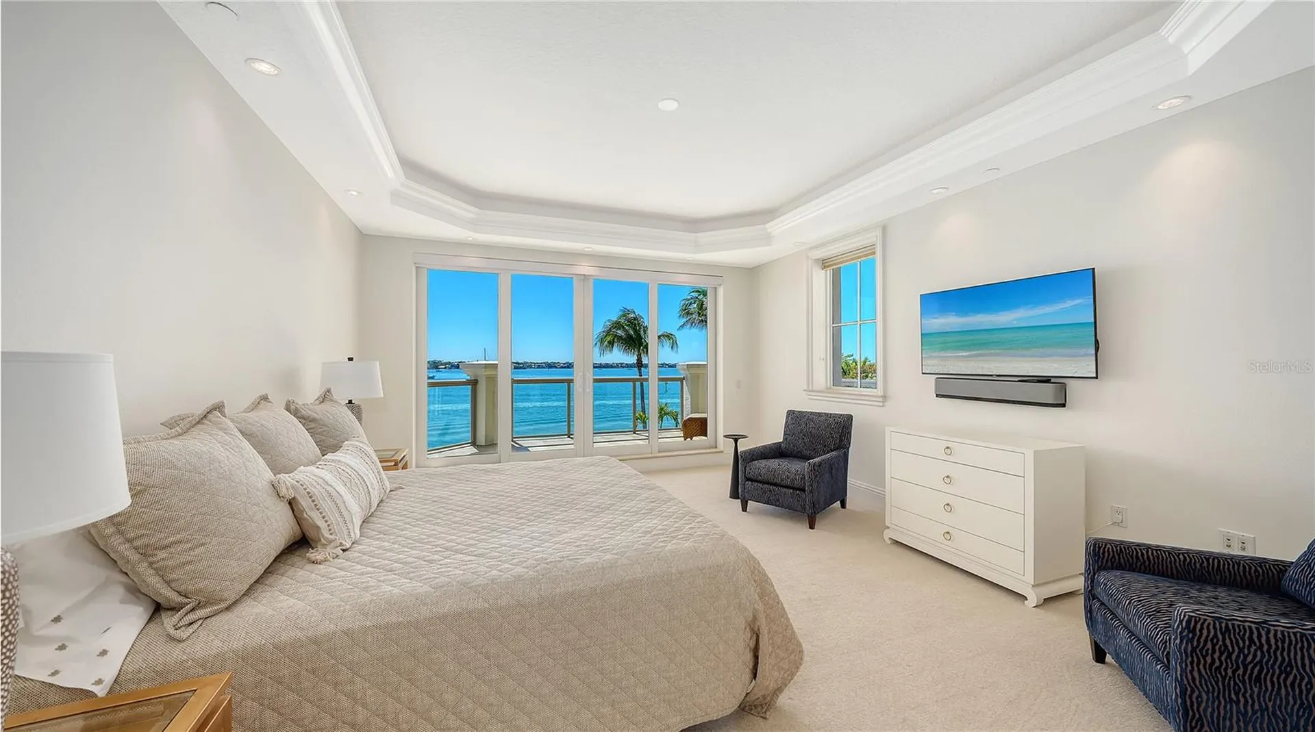 464 Golden Gate Point Sarasota FL 34236