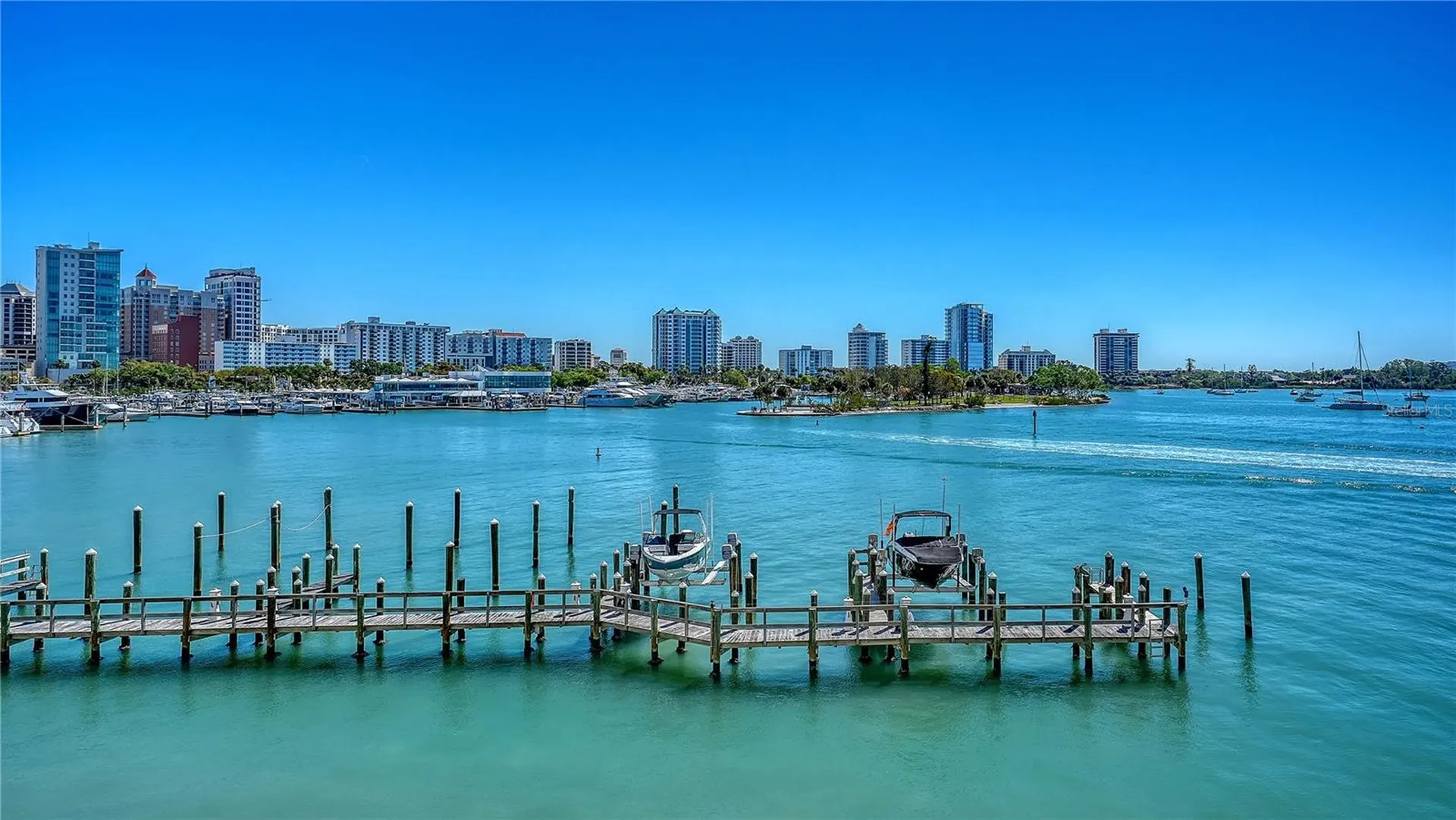 464 Golden Gate Point Sarasota FL 34236