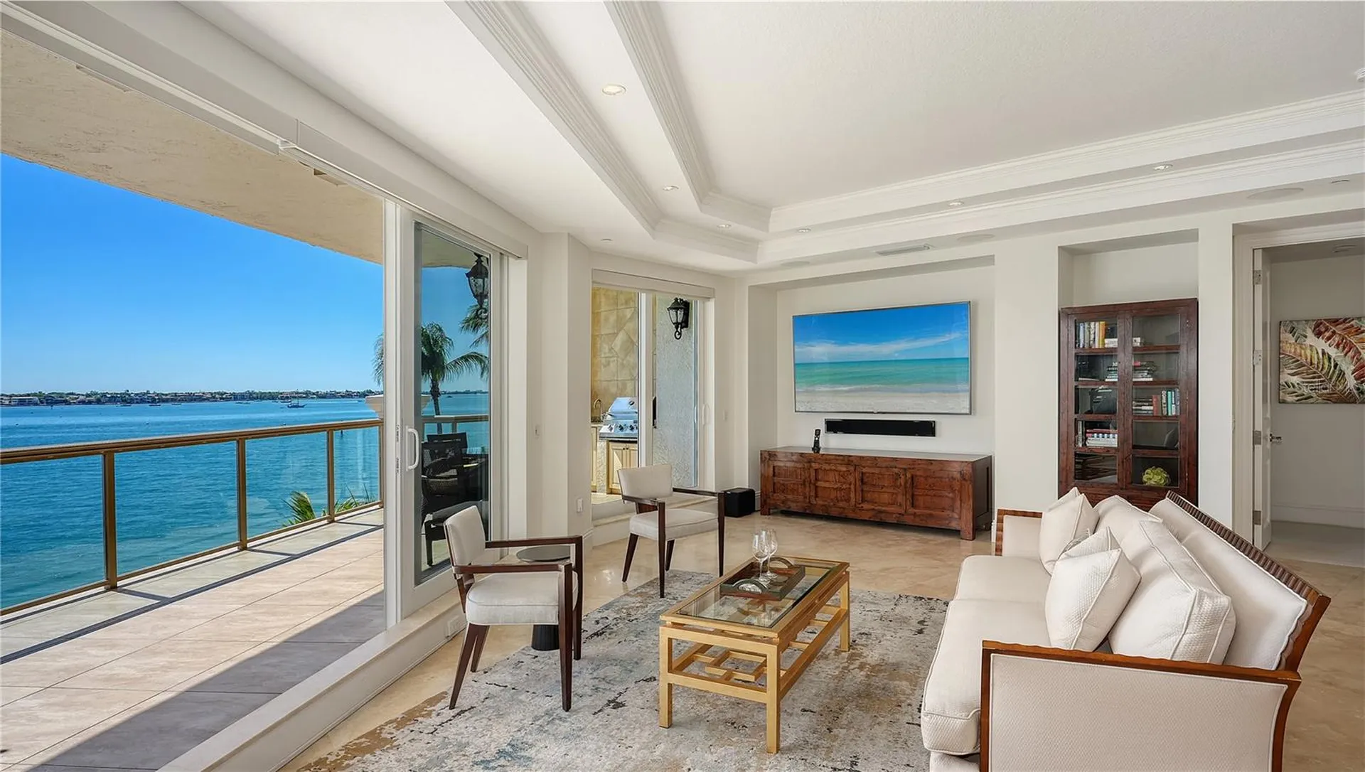 464 Golden Gate Point Sarasota FL 34236