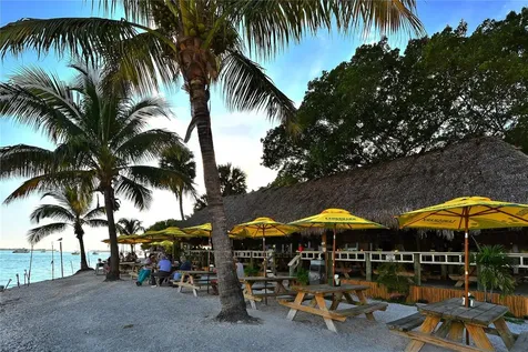 464 Golden Gate Point Sarasota FL 34236