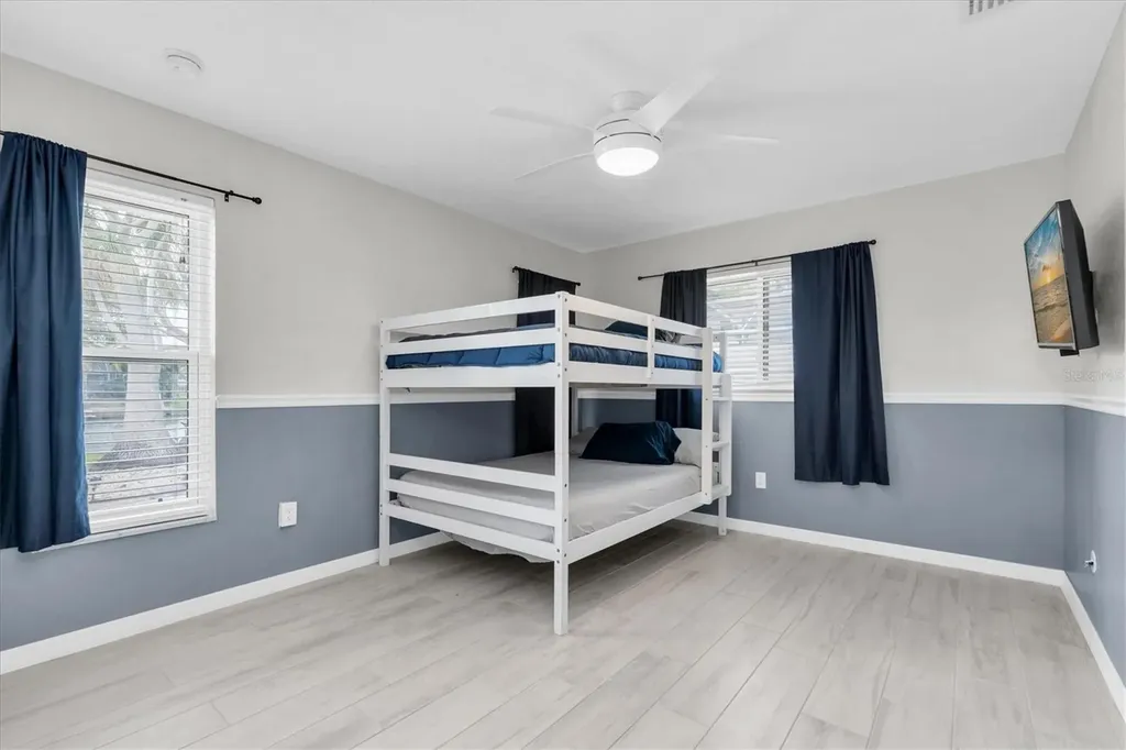 4200 46th Avenue S St Petersburg FL 33711