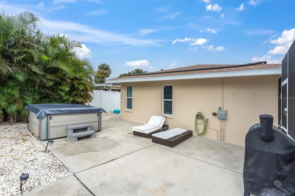 4200 46th Avenue S St Petersburg FL 33711