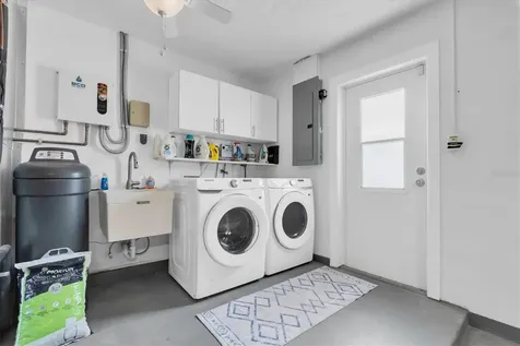 4200 46th Avenue S St Petersburg FL 33711