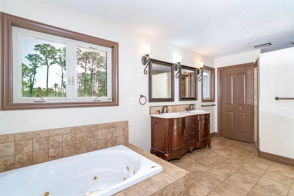 222 High Point Drive Venice FL 34292