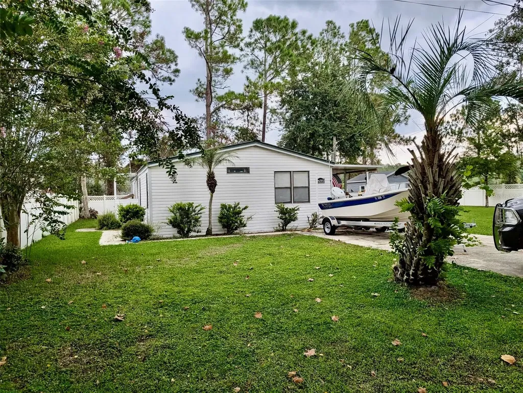 24302 Maxwell Street Astor FL 32102