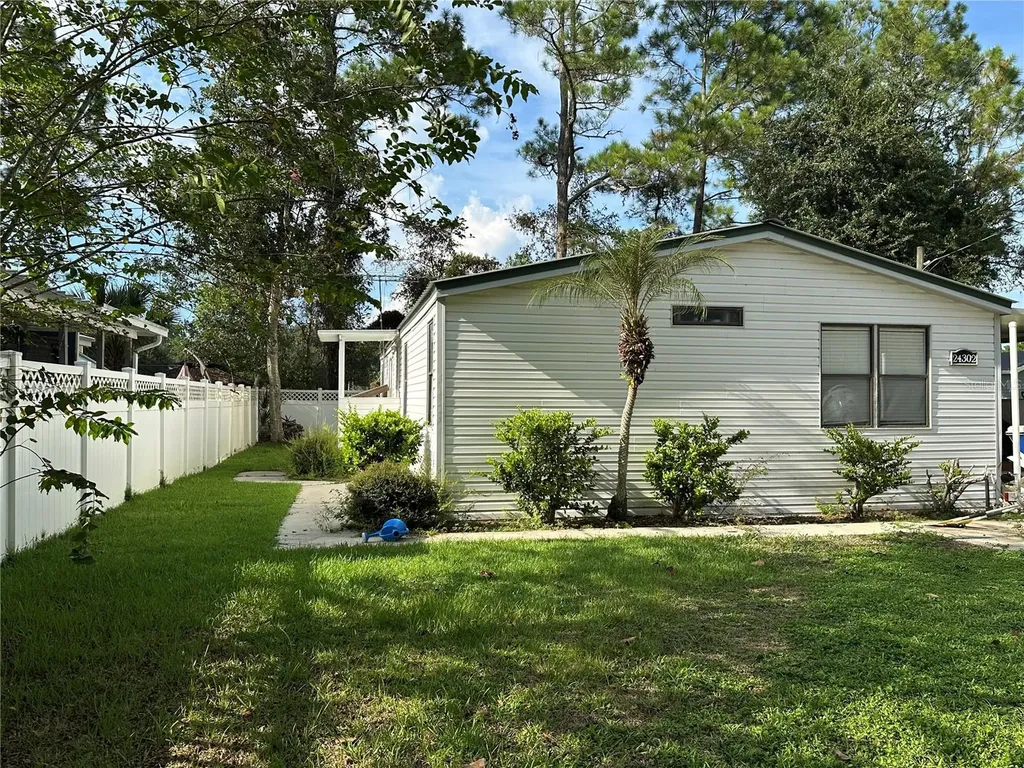 24302 Maxwell Street Astor FL 32102