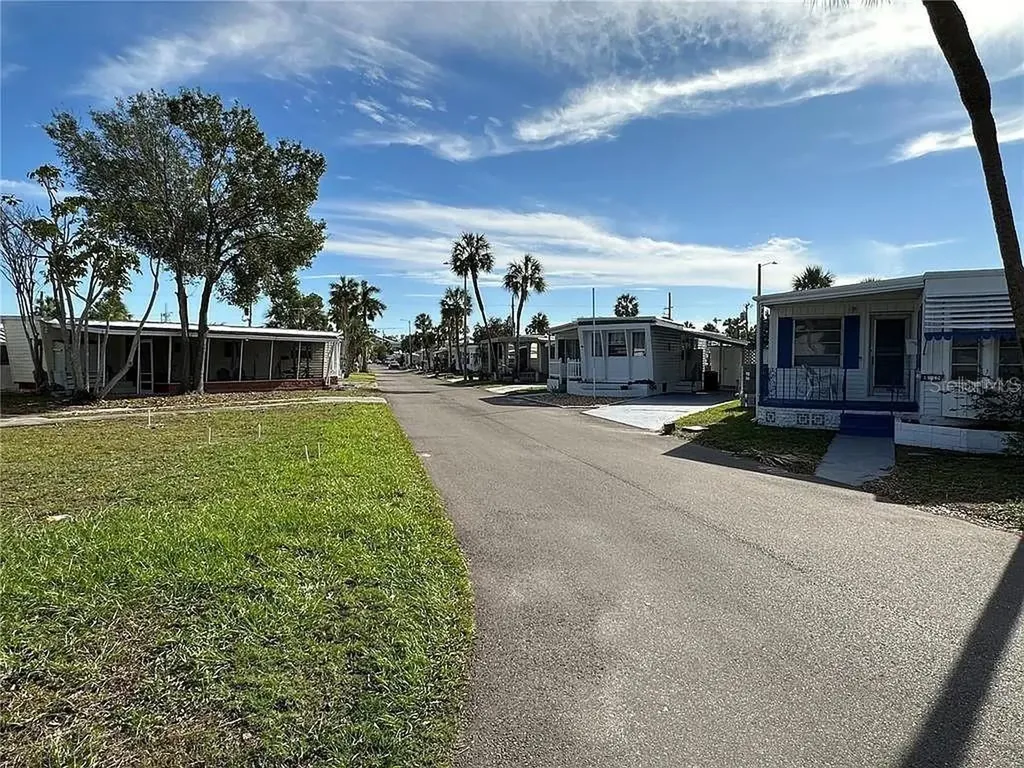 4851 W Gandy Boulevard Tampa FL 33611