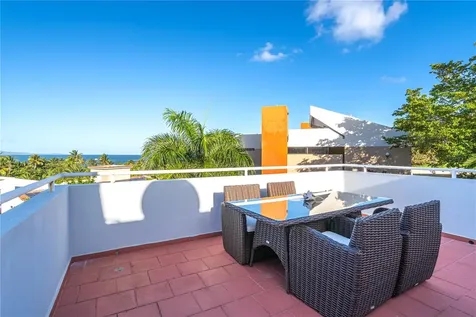 44 Surfside Humacao PR 00791