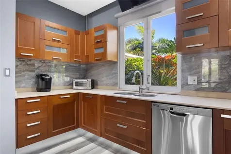44 Surfside Humacao PR 00791