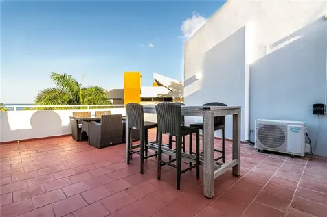 44 Surfside Humacao PR 00791