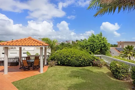 44 Surfside Humacao PR 00791