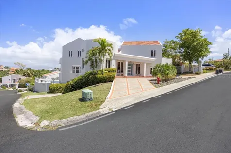 44 Surfside Humacao PR 00791