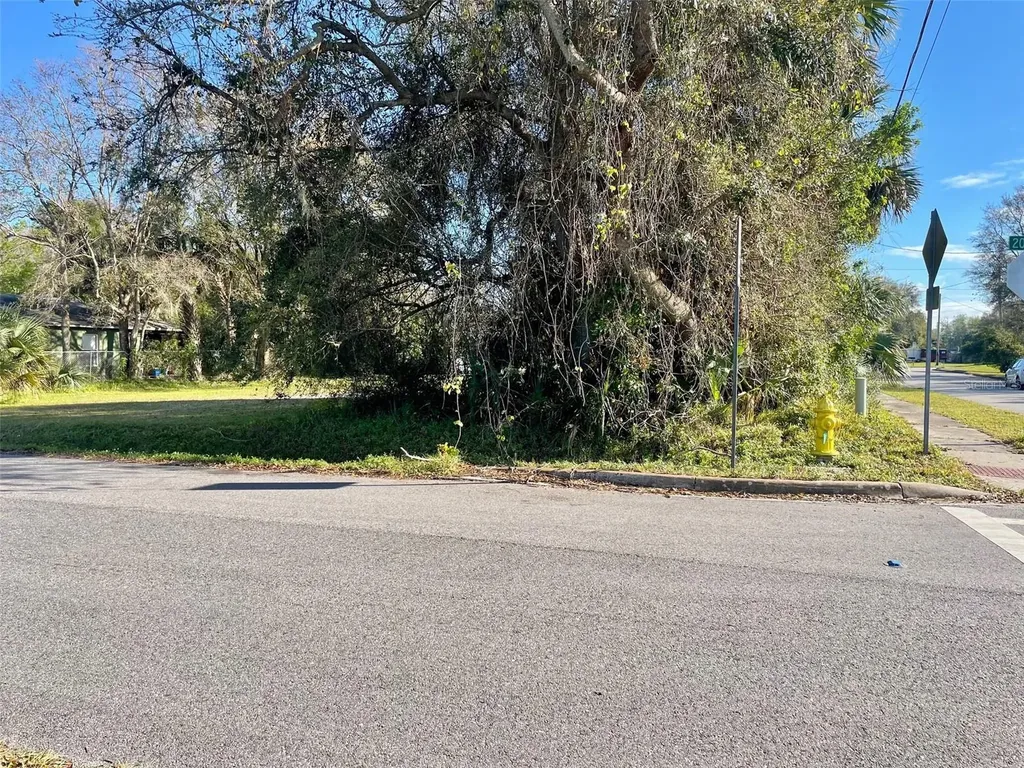 E 20th Street Sanford FL 32771