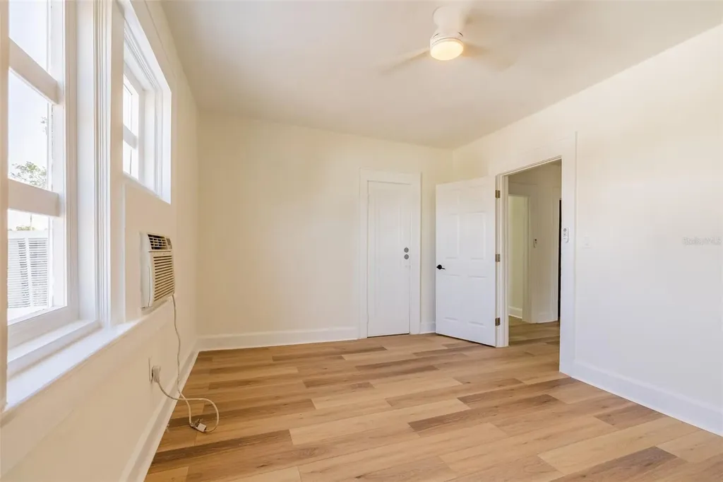 218 N Pinellas Avenue Tarpon Springs FL 34689