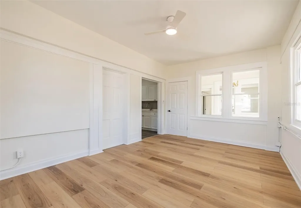 218 N Pinellas Avenue Tarpon Springs FL 34689