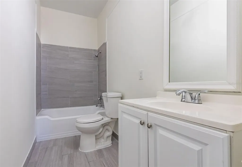 218 N Pinellas Avenue Tarpon Springs FL 34689