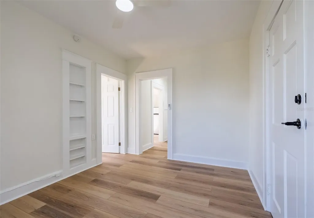 218 N Pinellas Avenue Tarpon Springs FL 34689