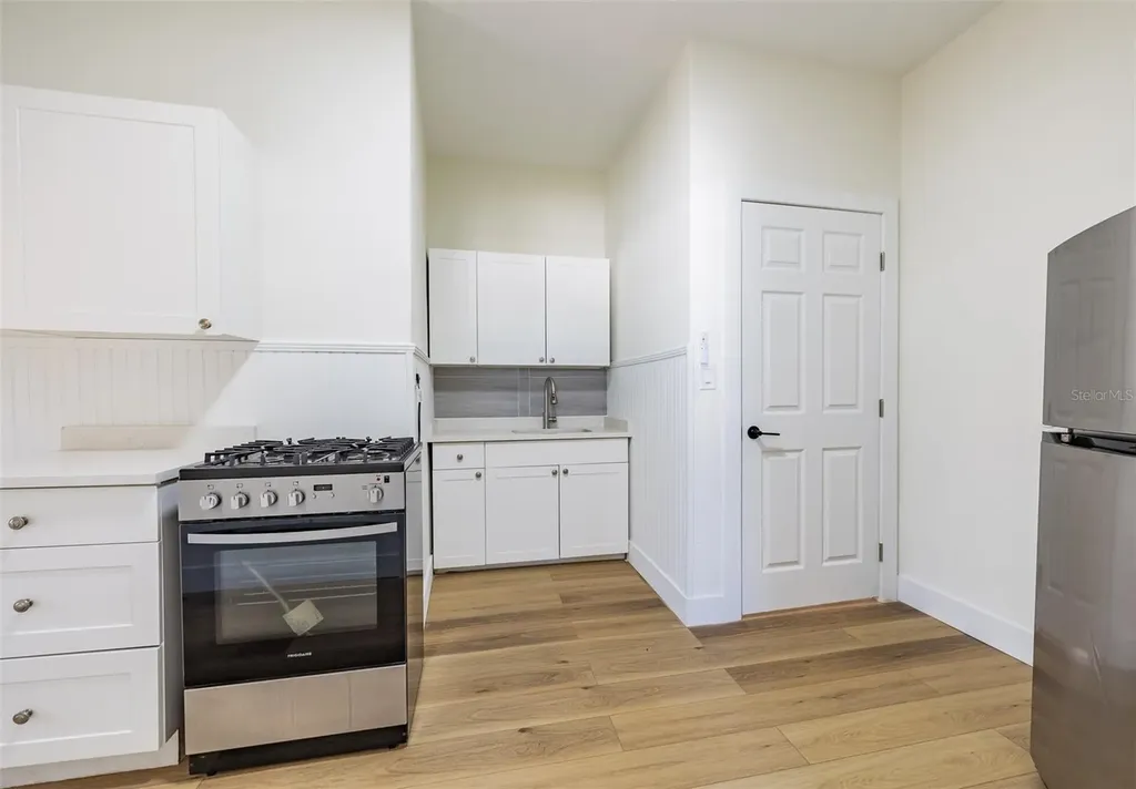 218 N Pinellas Avenue Tarpon Springs FL 34689