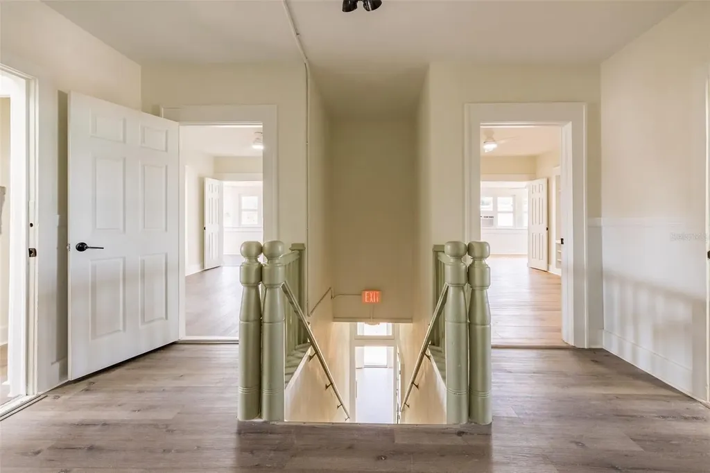 218 N Pinellas Avenue Tarpon Springs FL 34689