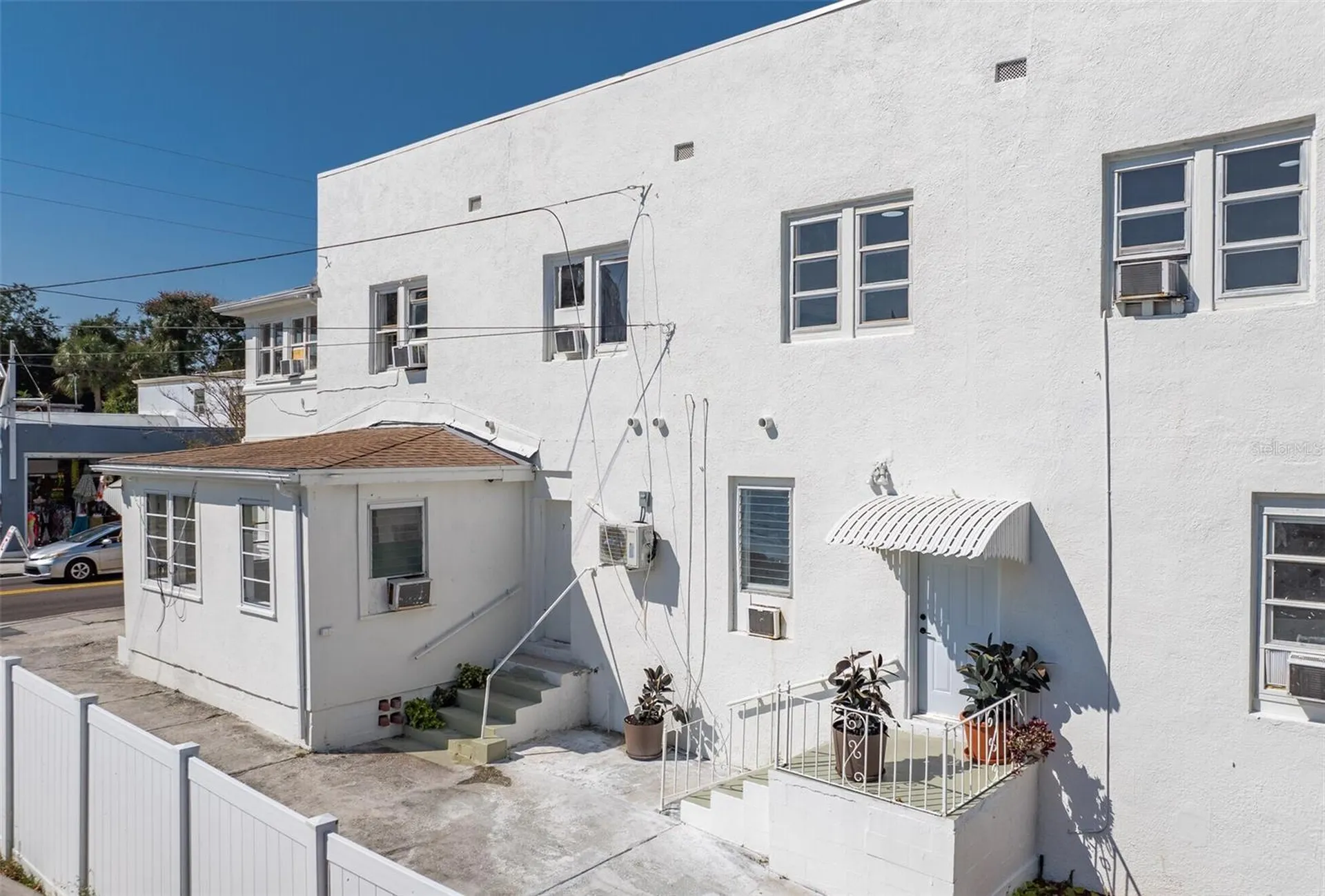 218 N Pinellas Avenue Tarpon Springs FL 34689