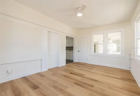 218 N Pinellas Avenue Tarpon Springs FL 34689