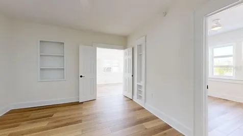 218 N Pinellas Avenue Tarpon Springs FL 34689