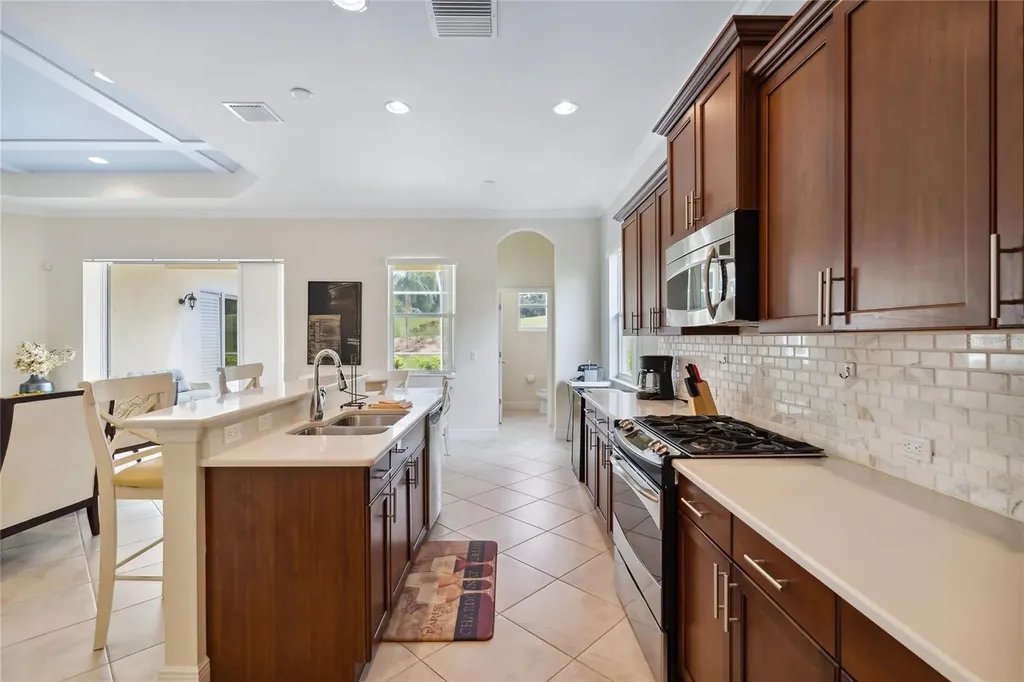 8416 Abingdon Court University Park FL 34201