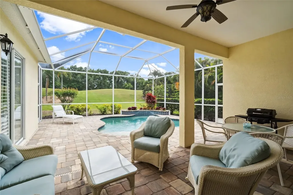 8416 Abingdon Court University Park FL 34201