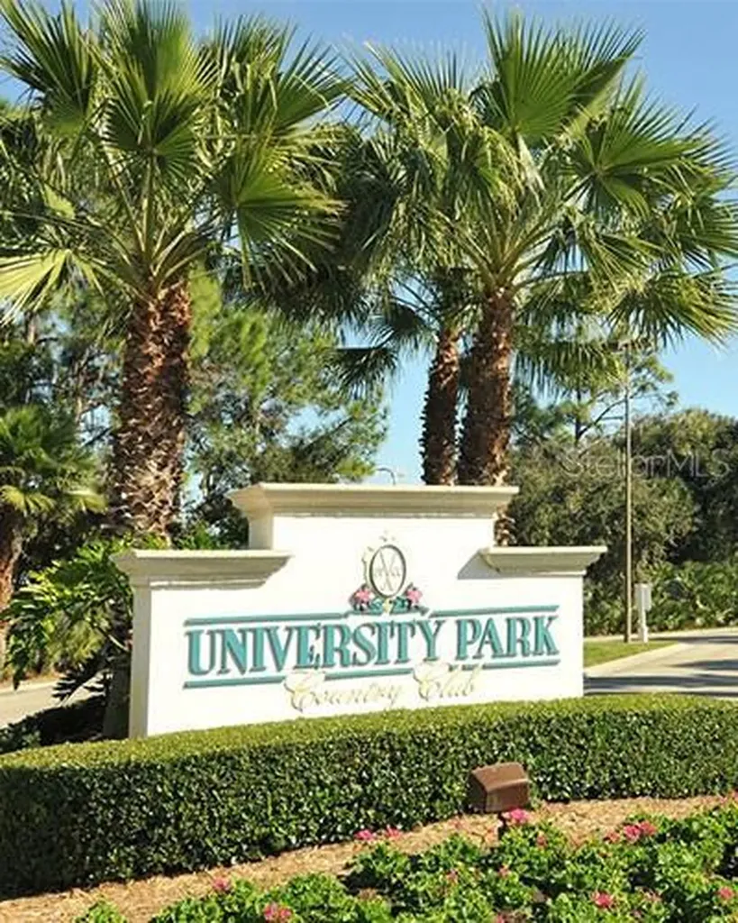 8416 Abingdon Court University Park FL 34201