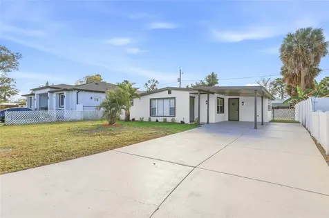 8012 Dell Drive Tampa FL 33615