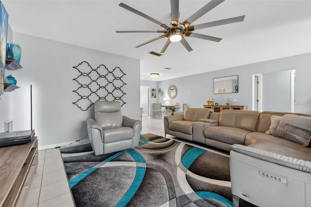 5676 Beneva Woods Circle Sarasota FL 34233