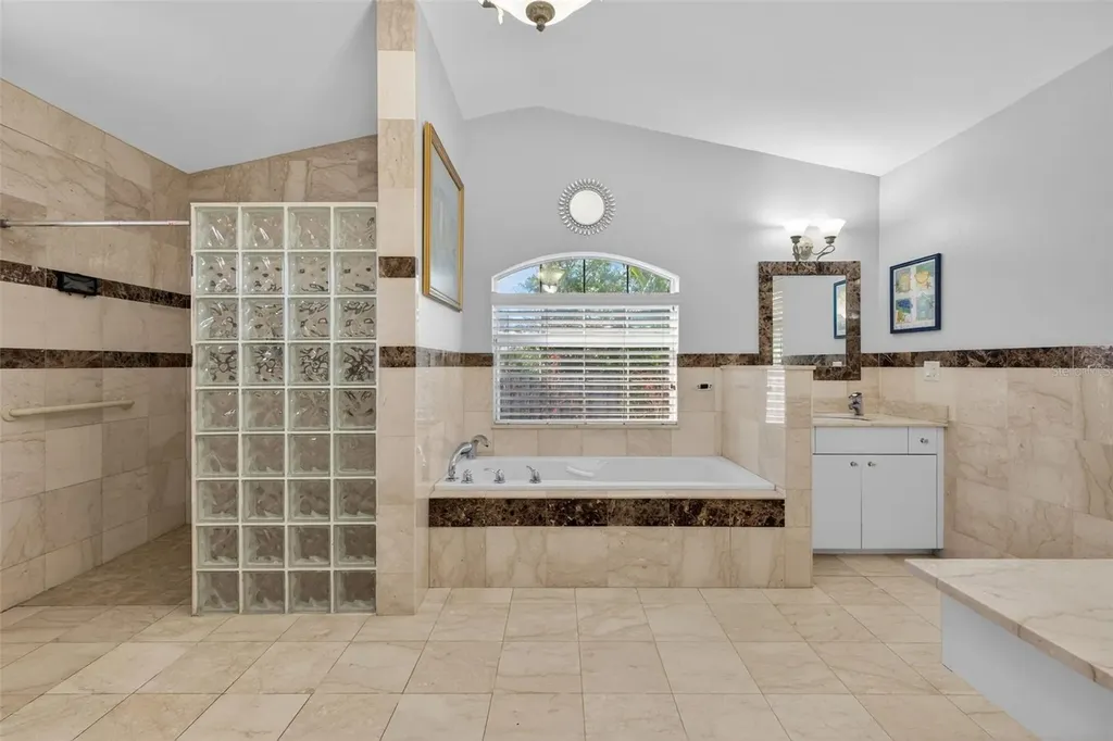 5676 Beneva Woods Circle Sarasota FL 34233