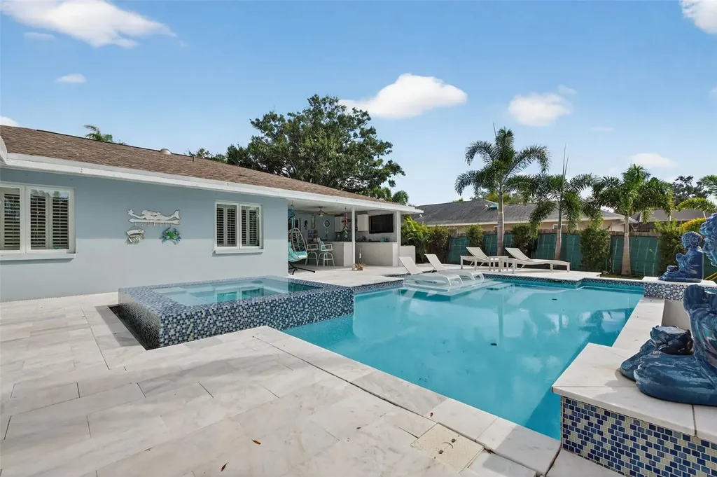 5676 Beneva Woods Circle Sarasota FL 34233