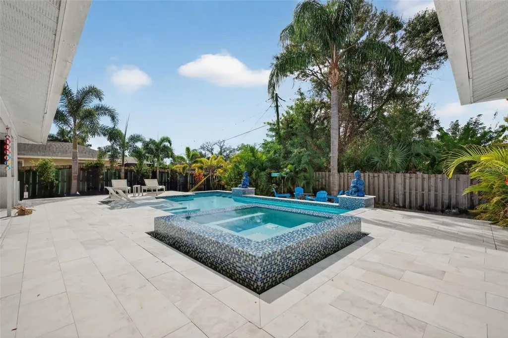 5676 Beneva Woods Circle Sarasota FL 34233