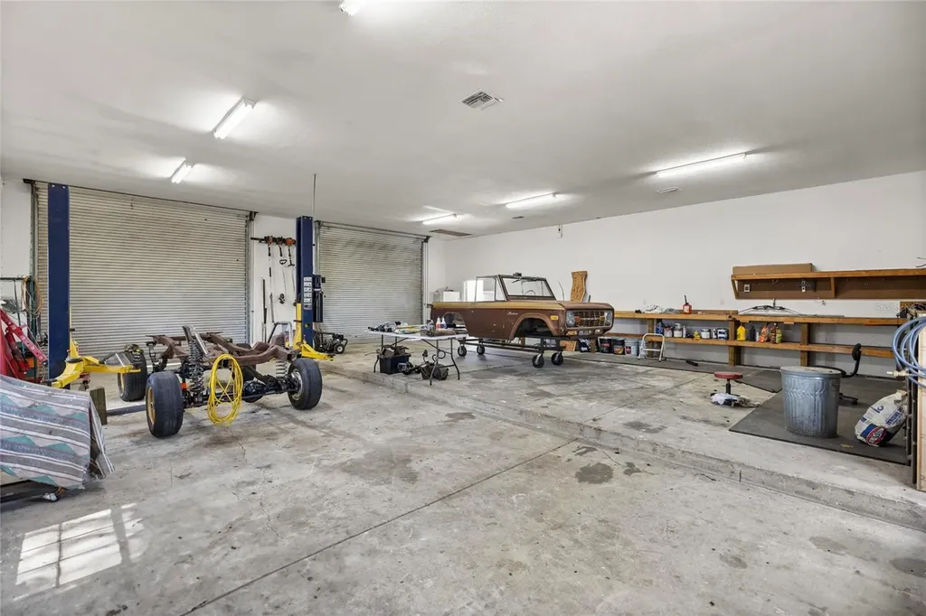 20551 SE 80th Street Morriston FL 32668