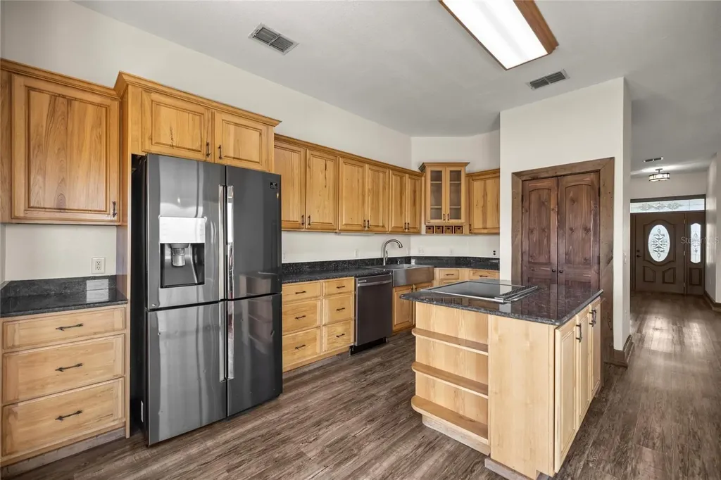 20551 SE 80th Street Morriston FL 32668
