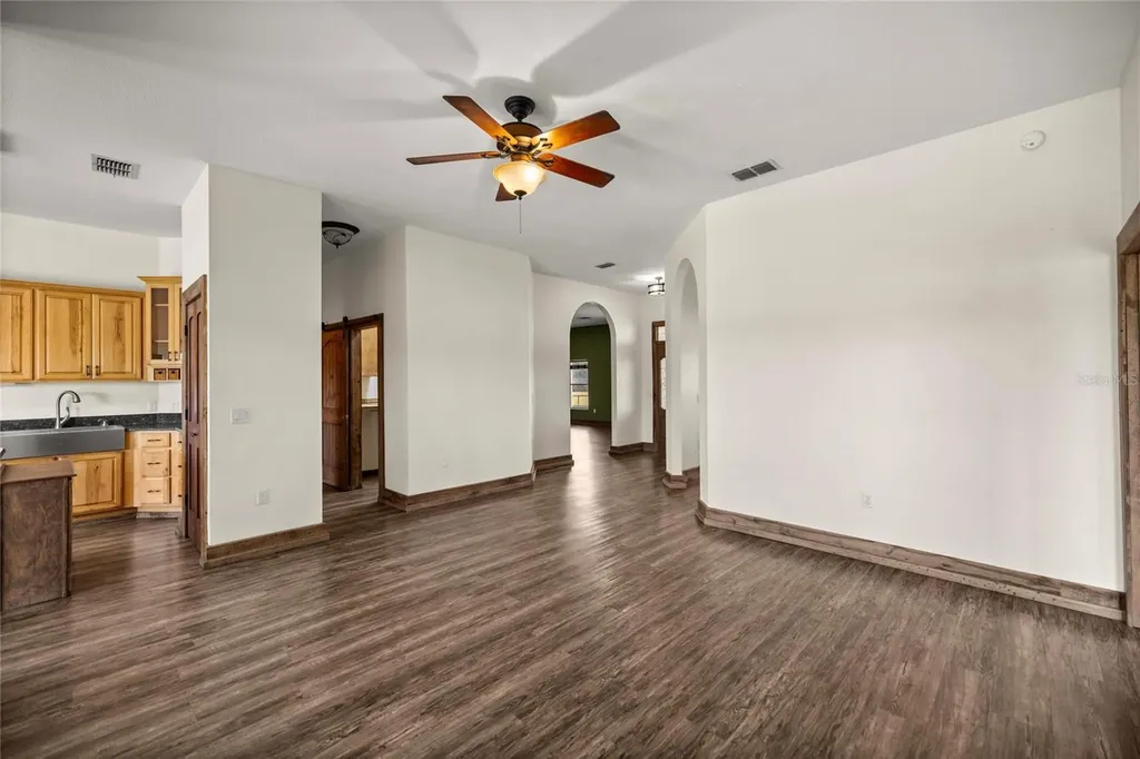 20551 SE 80th Street Morriston FL 32668