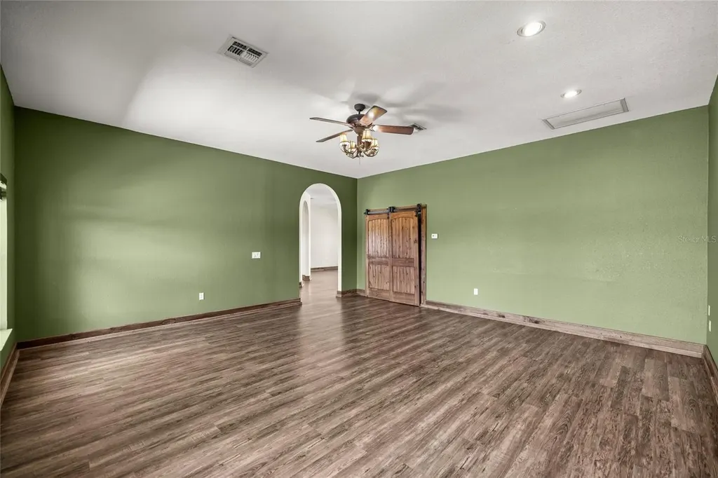 20551 SE 80th Street Morriston FL 32668