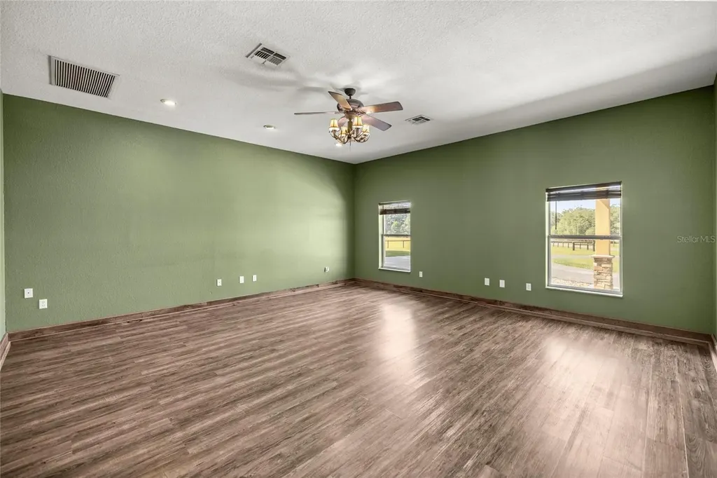 20551 SE 80th Street Morriston FL 32668