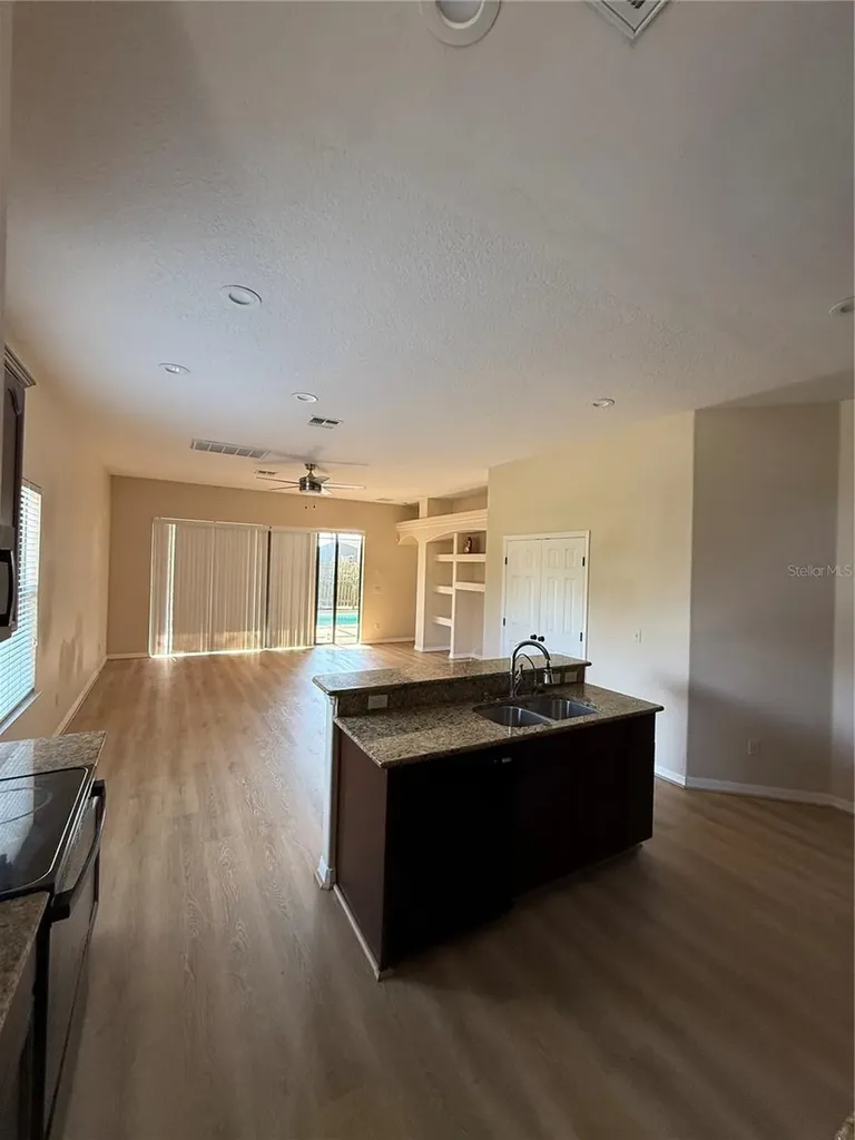 713 Bridgeford Crossing Boulevard Davenport FL 33837