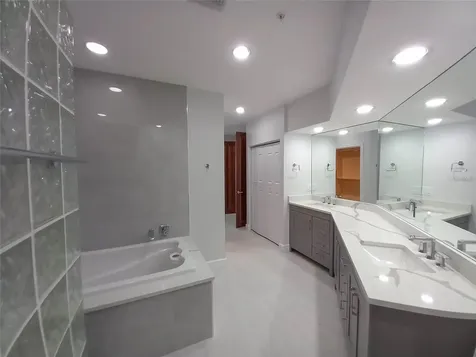 360 Gulf Of Mexico Drive Longboat Key FL 34228
