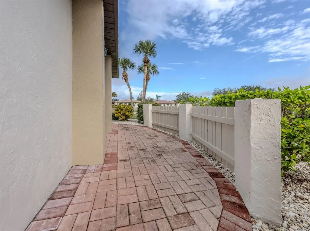 1704 Lakeside Drive Venice FL 34293