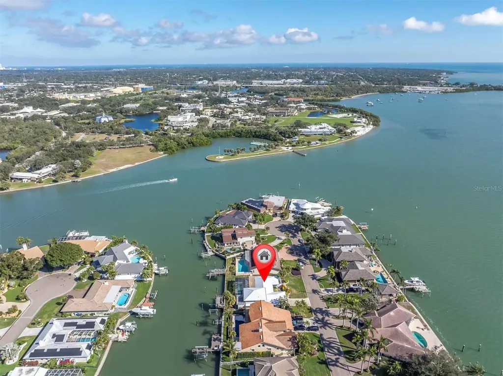 4935 62nd Avenue S St Petersburg FL 33715