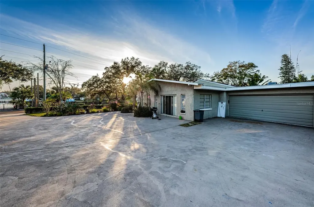 330 N Spring Boulevard Tarpon Springs FL 34689