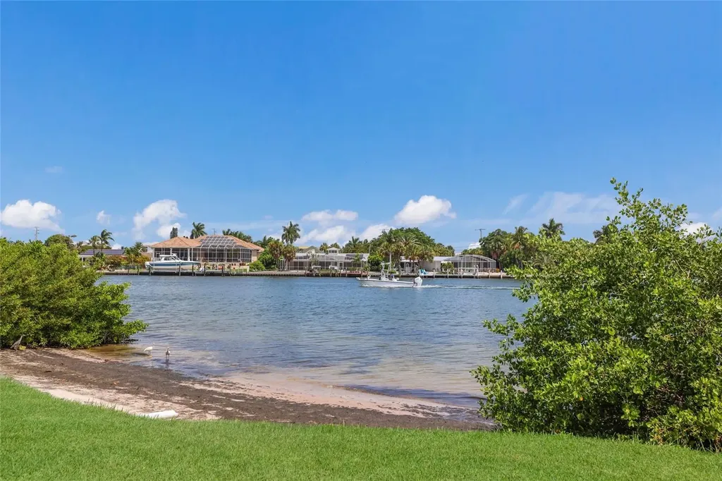 6300 Flotilla Drive Holmes Beach FL 34217