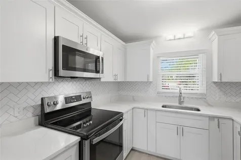 6300 Flotilla Drive Holmes Beach FL 34217