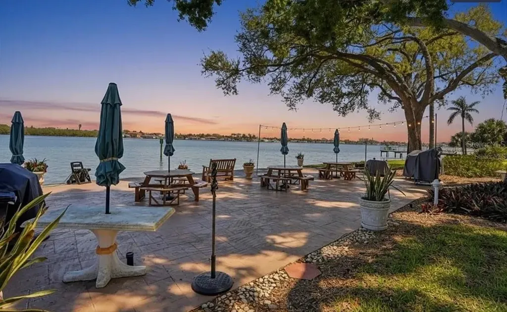 1847 Shore Drive S South Pasadena FL 33707