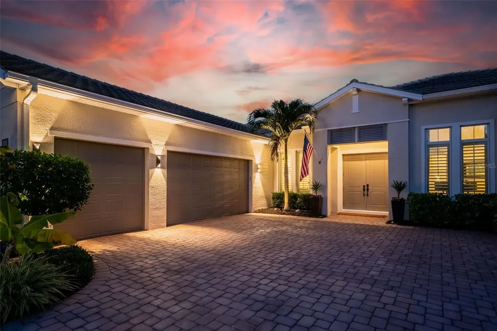 8280 Redonda Loop Lakewood Ranch FL 34202