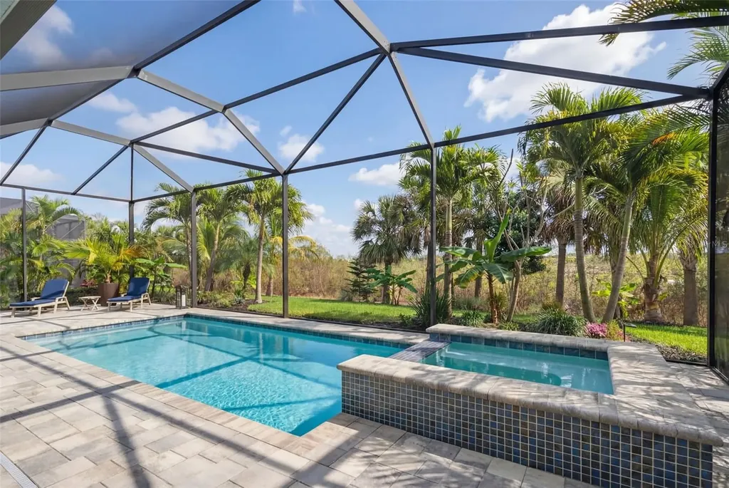 8280 Redonda Loop Lakewood Ranch FL 34202